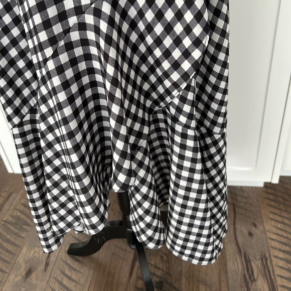 Black and White Wrap Dress, Sz M - Picture 3 of 10